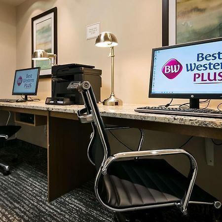 Best Western Plus Chestermere Hotel Экстерьер фото