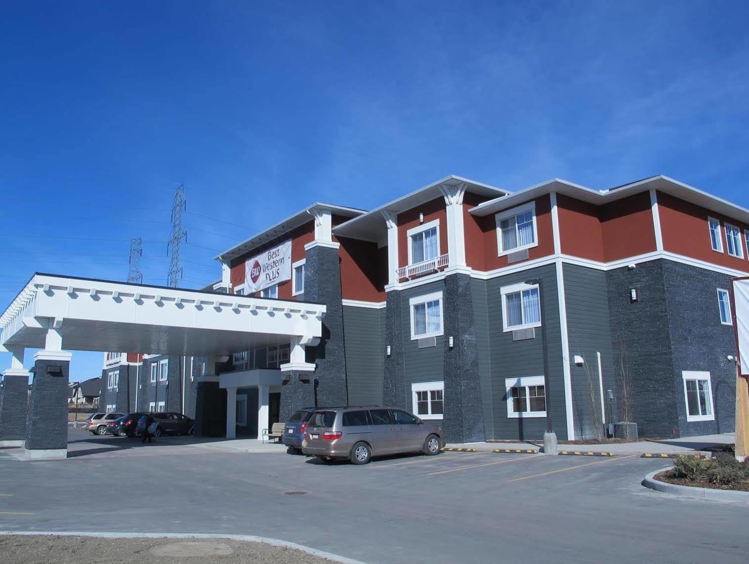 Best Western Plus Chestermere Hotel Экстерьер фото