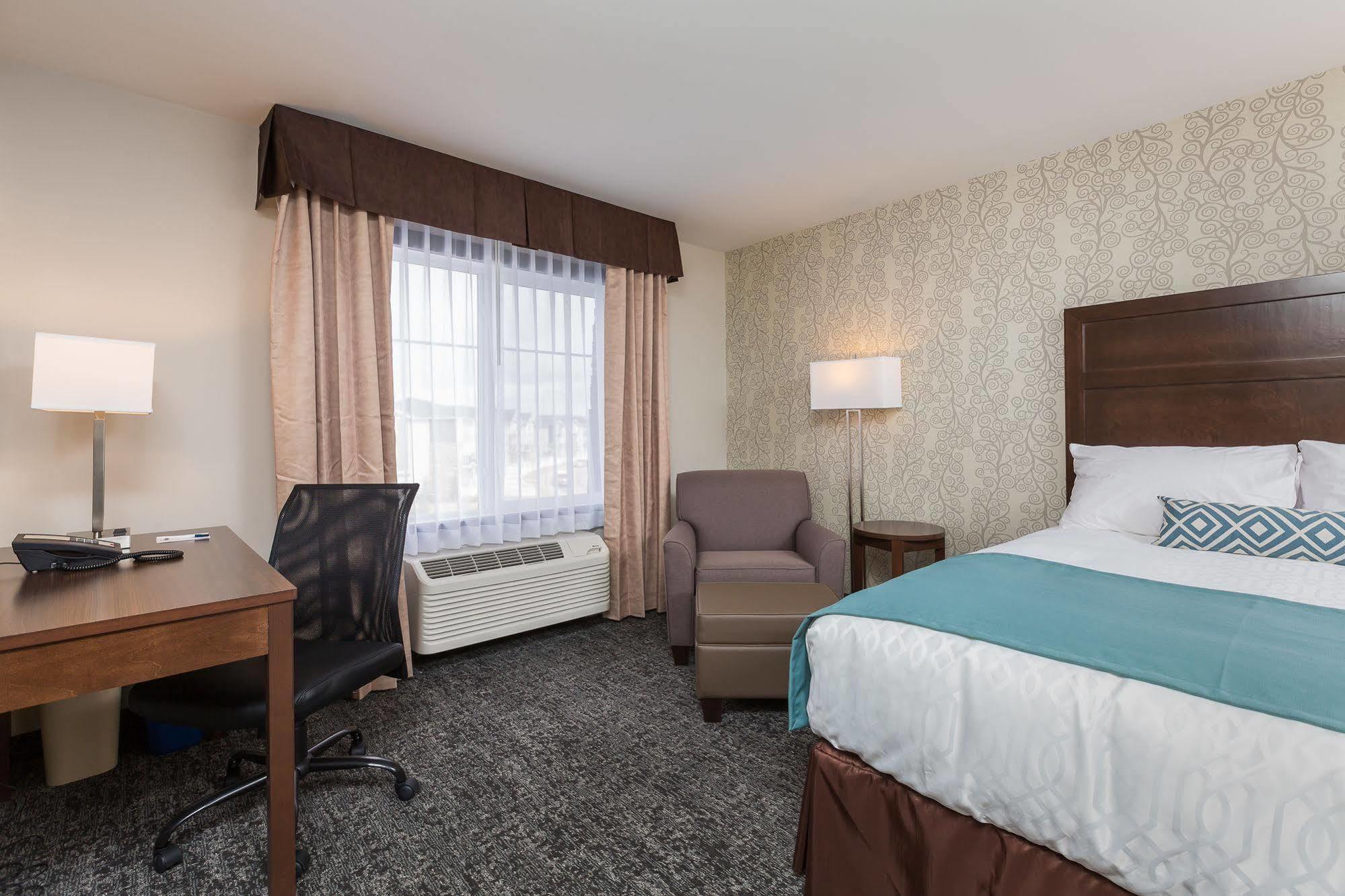 Best Western Plus Chestermere Hotel Экстерьер фото