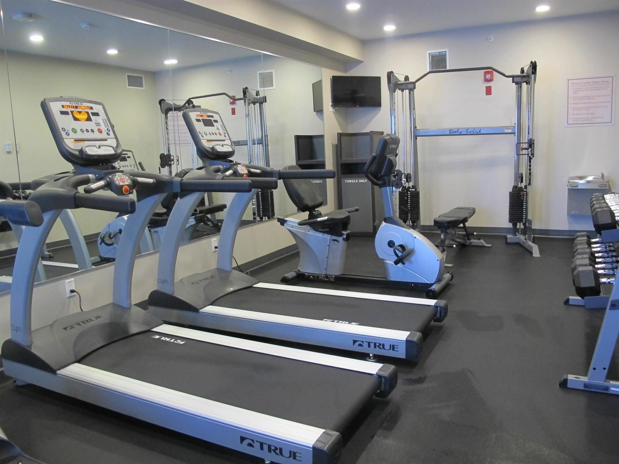 Best Western Plus Chestermere Hotel Экстерьер фото